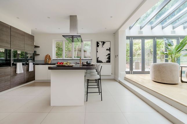 15 Bedford Road, London photo 3