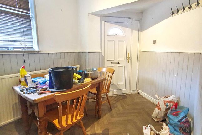 32, Doncaster Road, Mexborough photo 4