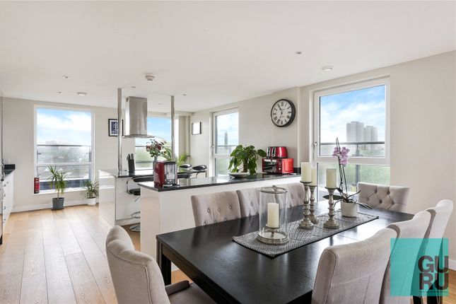 3-bed flat on 24,, Lighterage Court, Brentford, £800,000