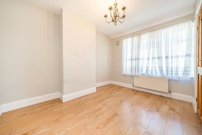 84, Eastcote Avenue, Greenford photo 5