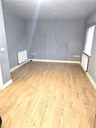 14, Bellflower Close, Widnes photo 2