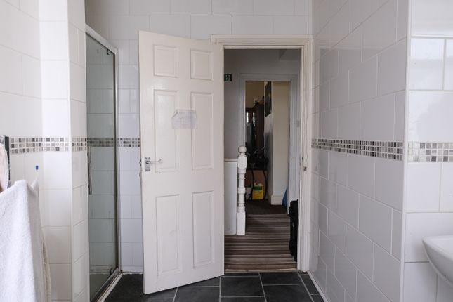 25, Barley Street, Padiham photo 5