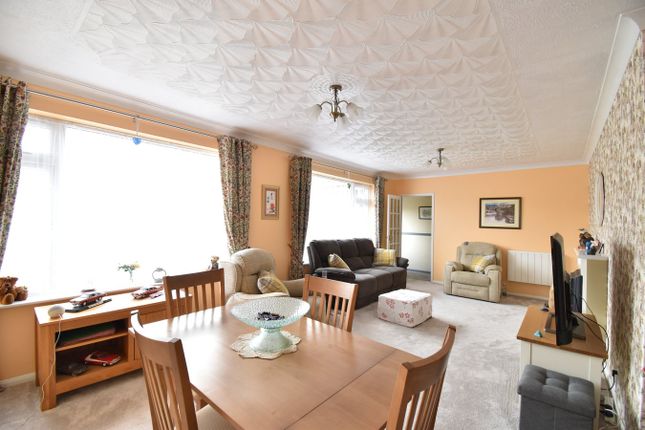 17, Cherry Tree Road, Charing Heath photo 3