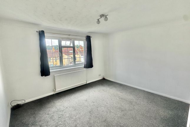 Flat 6, 83-85, Harbour Way, Kent photo 2