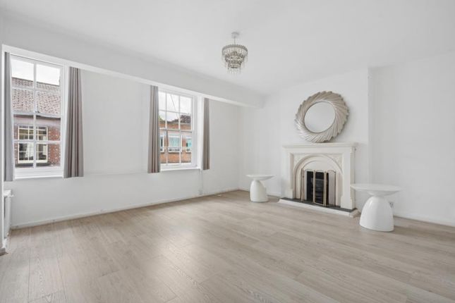 34a, High Street, Chesham photo 2
