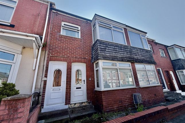 1-bed flat on 34, Station Avenue South, Houghton Le Spring, £550/mo