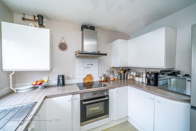 48, Delamere Drive, Walsall photo 3