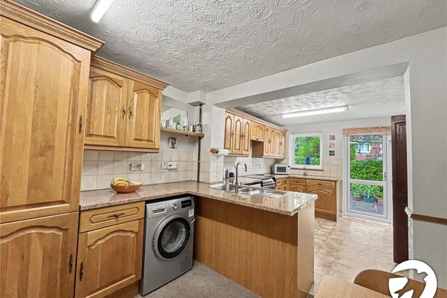 22, Locksley Close, Kent photo 4