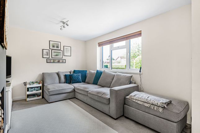 277, Knella Road, Hertfordshire photo 3
