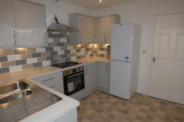 Flat 1 Giles Centre, Alvescot Road, Carterton photo 2