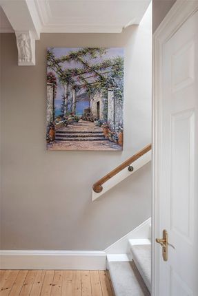 7, Lennox Avenue, Stirling photo 3