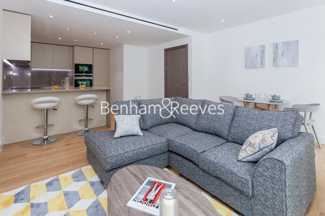 Flat to rent in Vaughan Way, Wapping