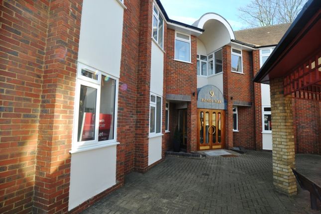 Flat to rent in Paynes Park, Hitchin