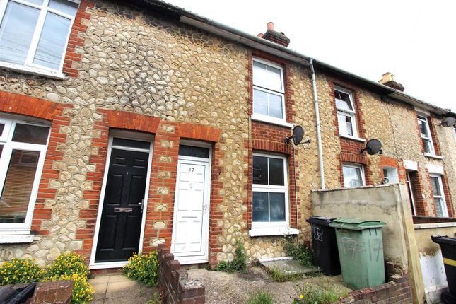Thumbnail Terraced house to rent in Cross Street, Maidstone, Kent