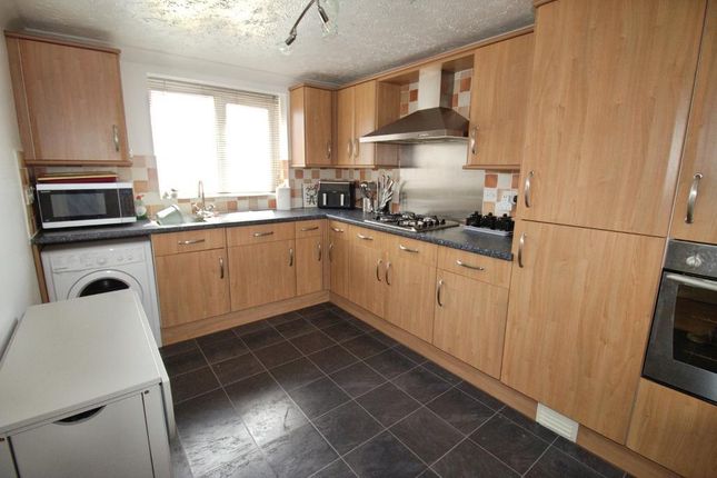 51 Lady Margaret Avenue, Deeping St James photo 4