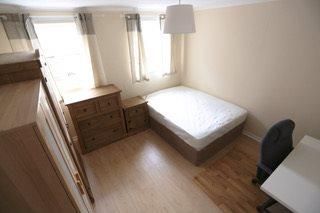 Flat to rent in Titania Close, Colchester