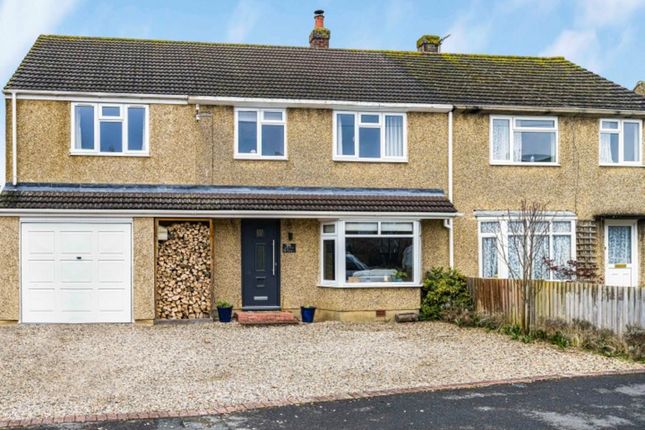 Semi-detached house for sale in Edinburgh Drive, Kidlington