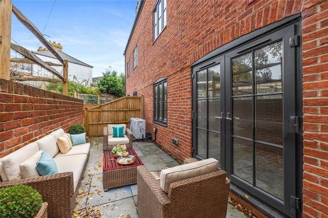 2-bed flat on 2 Knights Gate,, West Street, Lancing, £250,000