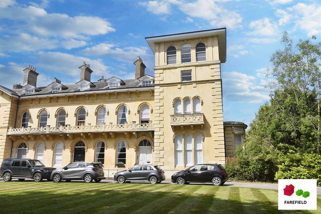 Thumbnail Flat to rent in Lypiatt Terrace, Cheltenham, Cheltenham