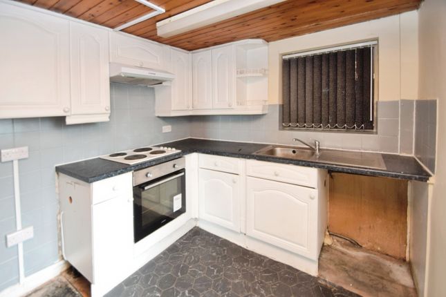 2, Grafton Road, Keighley photo 3