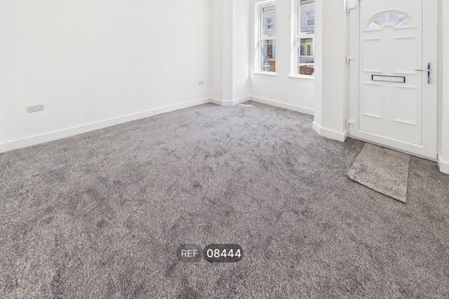 32, Regent Street, Wakefield, WF1 5HW photo 4