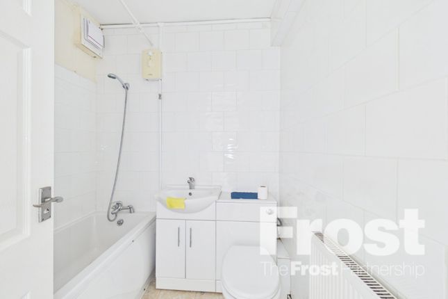 Flat 2 Willow Court,, Meadfield Road, Berkshire photo 5