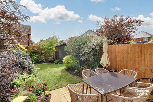 5, Salt Way, Lichfield photo 2
