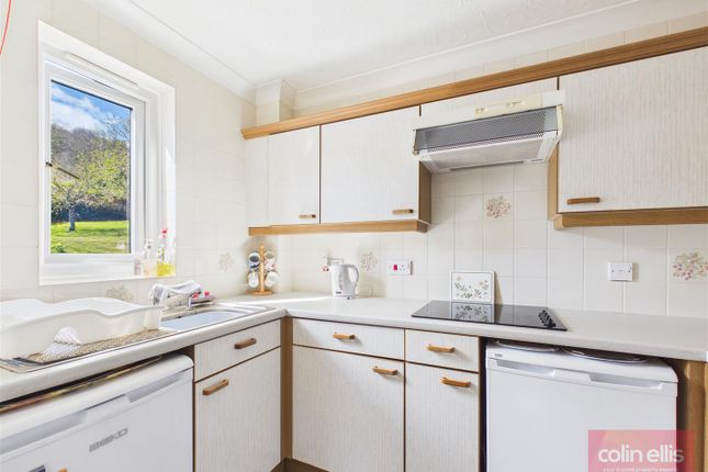 Flat 26 Hartford Court, 33, Filey Road, Scarborough photo 4