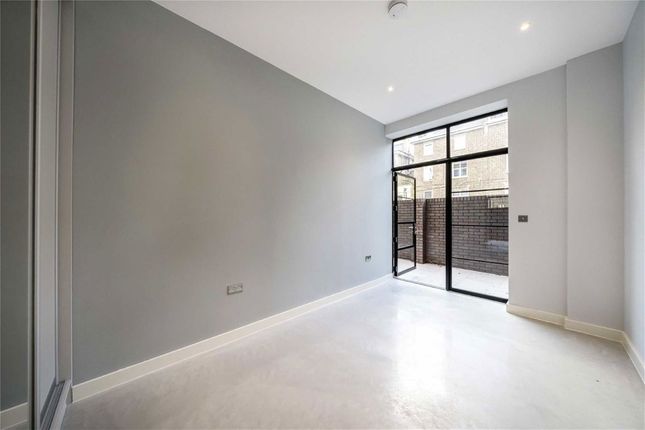 Flat 17, 1, Hampshire Street, London photo 4