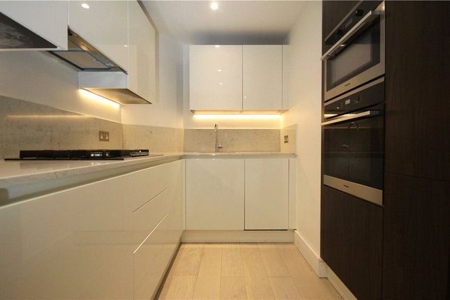 Flat 26, Walpole Court,, Ealing Green, London photo 3