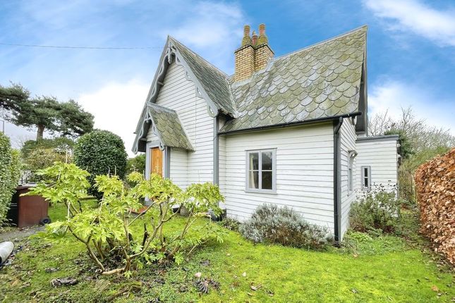 2-bed house on North Lodge, 34 Wivenhoe Road, Colchester, £185,000