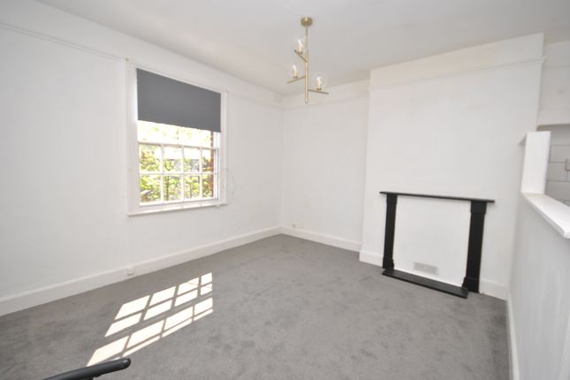 Flat 4, 3, St. Marys Street, Whitchurch photo 2