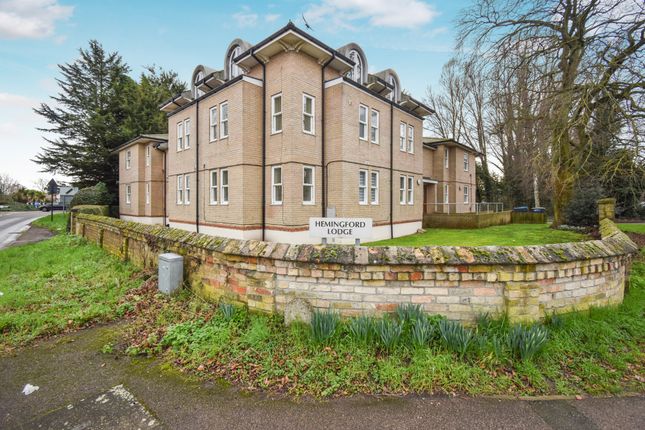 Flat for sale in London Road, St. Ives, Huntingdon