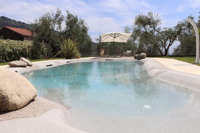 Villa for sale in Via Roma, Dolceacqua, It