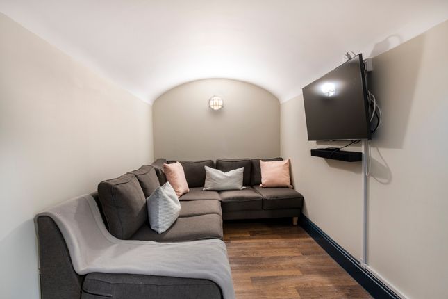 Shared accommodation to rent in Flat 23, Shoe &amp; Boot Factory, Leicester