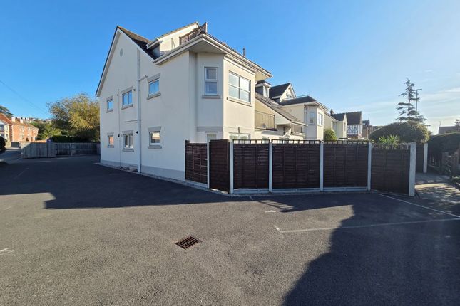 3-bed flat on 18, Victoria Avenue, Swanage, £200,000