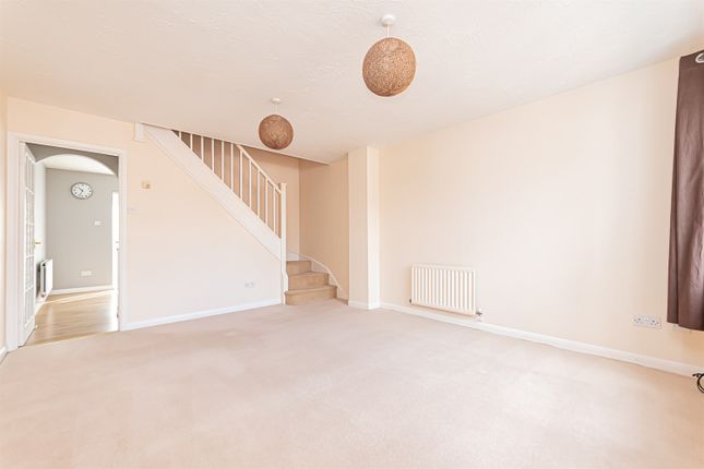 9 Clover Close, Wokingham photo 4