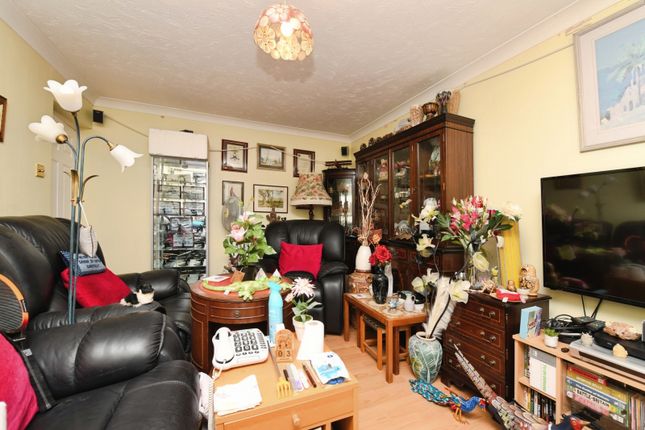 93, Hillary Close, Maldon photo 4