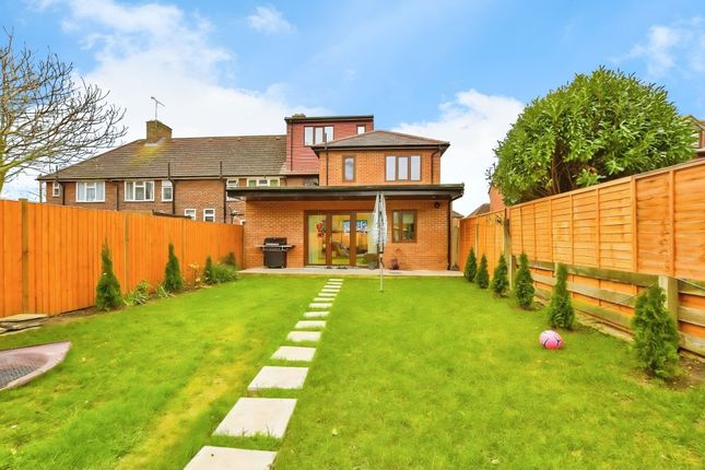 346 Parsloes Avenue, Dagenham photo 4