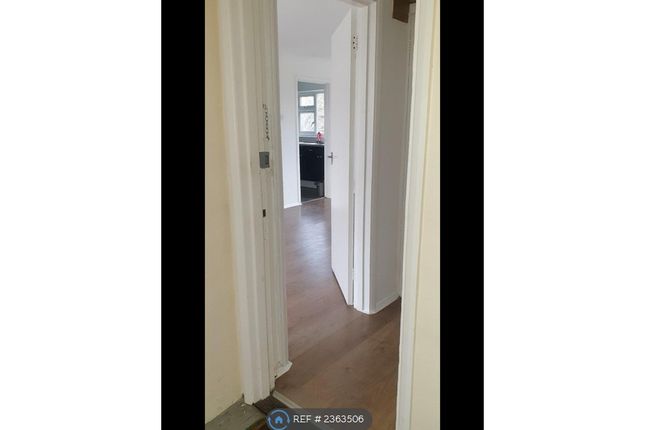 Bray Court, Plantation Road, Amersham photo 5