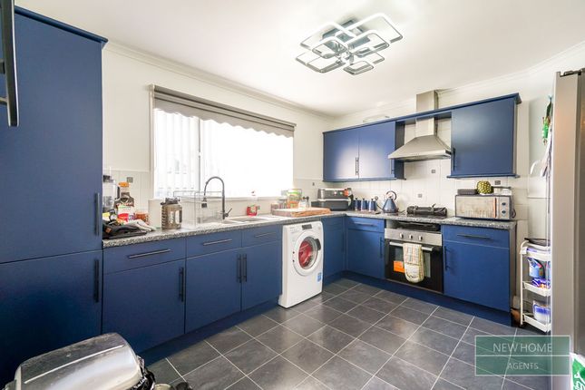 23, Hertford Crescent, Houghton Le Spring photo 4
