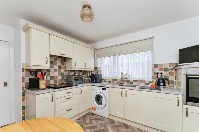 62, Courtland Drive, Deeside photo 4