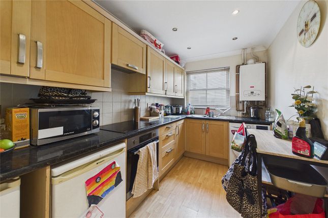 3, The Mews, Parkers Yard, Ilfracombe photo 3