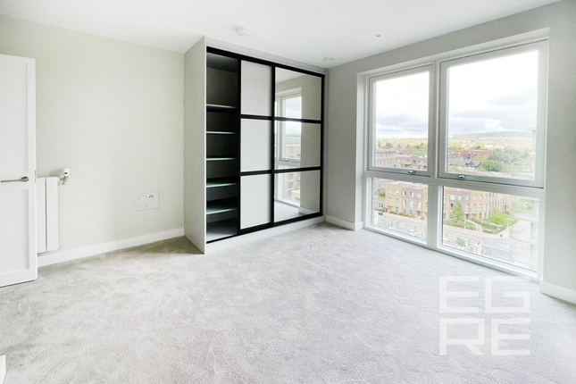 88, Kidbrooke Village, London photo 3
