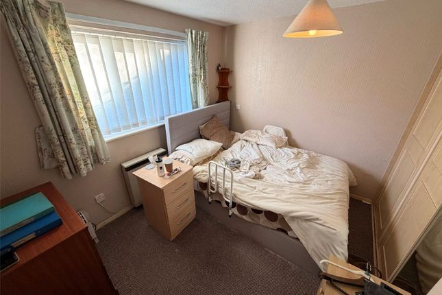 52, Cooper Street, Bolton photo 5