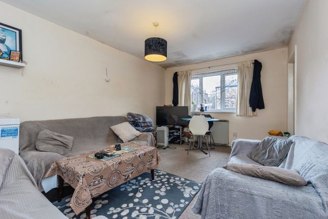Flat 12, Simmons Court 38-40,, Range Road, Greater Manchester photo 2