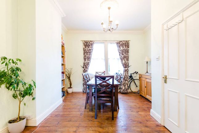 Thumbnail Flat to rent in Coborn Road, Bow, London