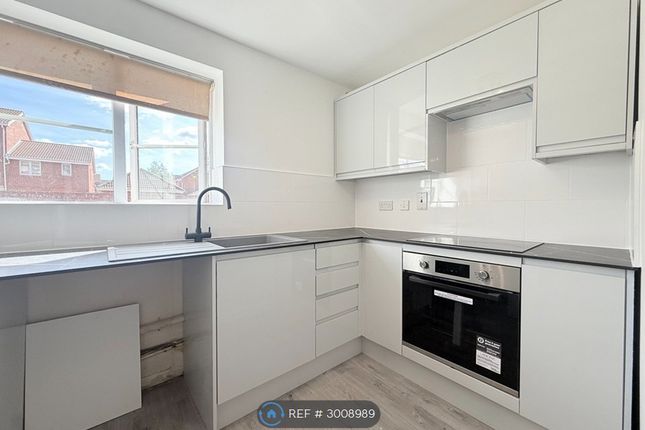 Gillespie Close, Bedford photo 2