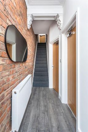 Wallace Avenue, Manchester photo 5