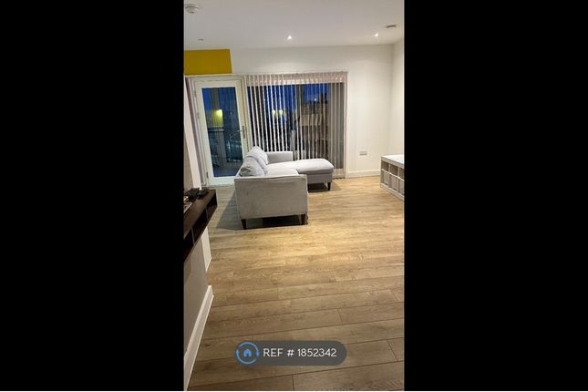 Flat to rent in Oculus House, Barking